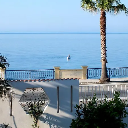 B&B Villa Sul Mare Bed & Breakfast *