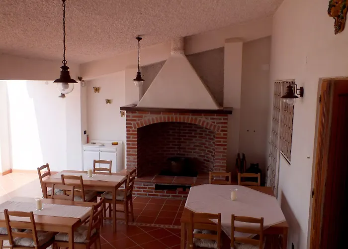 Alojamento de Acomodação e Pequeno-almoço Sul Mare 4*